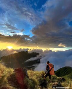 Menelusuri Keiindahan Bukit Anak Dara