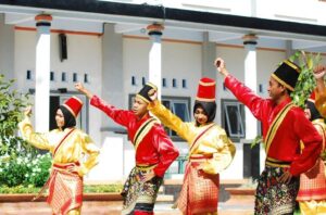 Tari Rudat Lombok: Keindahan Seni Tari Tradisional dari Pulau Lombok
