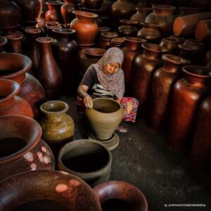 Kerajinan Gerabah Banyumulek: Keindahan Seni dan Ketrampilan di Pedesaan Lombok