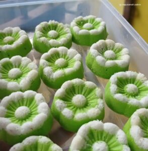 Kue Putu Ayu: Manisnya Simfoni Kelapa dan Aroma Tradisi
