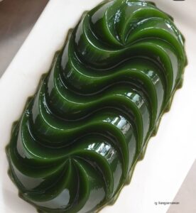 Cincau Minuman Tradisional yang Menyegarkan dan Berkhasiat