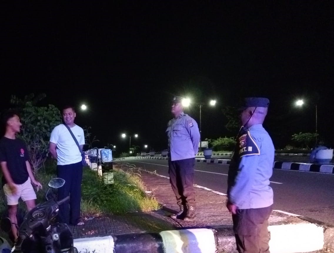Patroli Terjadwal Polsek Gerung untuk Menciptakan Kondisi Kamtibmas yang Aman dan Kondusif