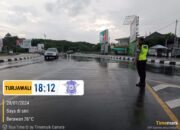 Personel Satgas Kamseltibcarlantas Polres Lombok Barat Pantau Arus Lalu Lintas di Bypass BIL dan Kantor KPU