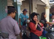 Masyarakat Pasar Lembar Dibekali Informasi Pemilu 2024 oleh Satgas Preemtif Polres Lombok Barat