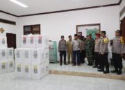 Polres Loteng Pastikan Keamanan Logistik Pemilu 2024 Jelang Pemungutan Suara.