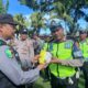 Polres Lombok Barat Bagikan Bekkses ke Personel Pengamanan Operasi Mantap Brata Rinjani
