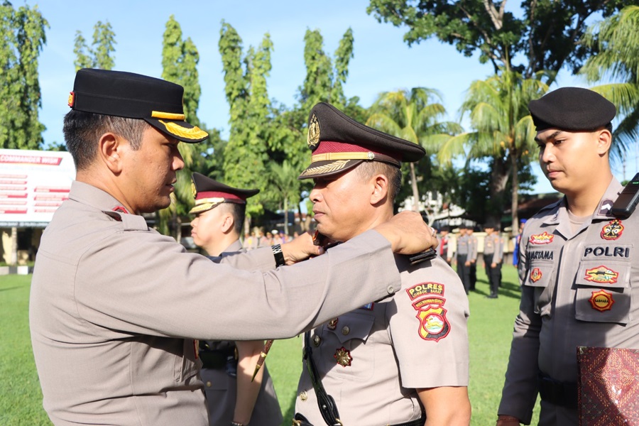 Polres Lombok Barat Sambut Pejabat Baru dan Lepas Pejabat Lama