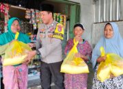 Jumat Barokah Bhabinkantibmas Desa Bagik Papan Berbagi Kebahagiaan