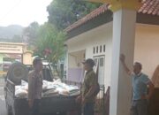 Sinergi Polri dan Pemdes Cendi Manik, Amankan Penyaluran Beras Bulog untuk 1.167 KPM