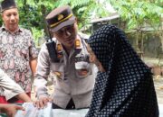 Berbagi Kebaikan di Hari Jumat, Polsek Gerung Gelar “Jumat Sedekah”