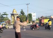 Pengaturan Lalu Lintas Pagi di Lombok Barat Dongkrak Produktivitas dan Keamanan
