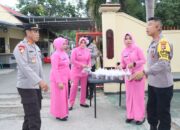 Berbagi Kebahagiaan di Bulan Suci Ramadhan, Kapolres Bima Pimpin Pembagian Takjil Berbuka Puasa