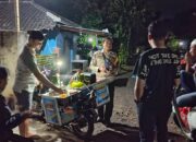 Dalam Rangka Operasi OMB Bhabinkamtibmas Desa Perian Lakukan Patroli Malam