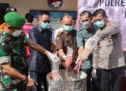 Satuan Reserse Narkoba Polres Lotim Musnahkan Barang Bukti Sabu dan Miras