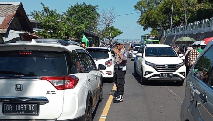 Patroli Polsek Batulayar Jaga Keamanan Libur Akhir Pekan, Ingatkan Masyarakat Waspada