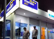 Polsek Batulayar Patroli Malam Lagi, Jaga Keamanan Warga Tidur Nyenyak!