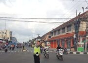 Tertib Berkendara di Sore Hari! Polsek Kediri Gelar “Rawan Sore” dan Beri Imbauan kepada Pengendara