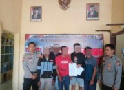 Salah Paham, Polsek Plampang Damaikan Bapak Dan Anak