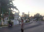 Polsek Kediri Pantau Langsung Arus Lalu Lintas Lewat Rawan Pagi, Masyarakat Terbantu