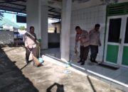 Jum’at Bersih: Polsek Jajaran Polres Bima Kota Laksanakan Gotong Royong di Masjid