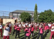 Olah Raga Bersama Personel Polres Bima Kota dan Bhayangkari, Tingkatkan Kebersamaan dan Kesehatan