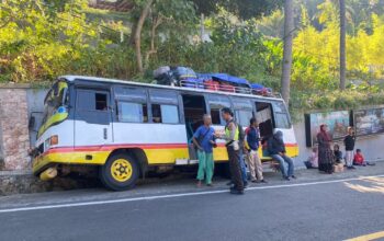 Kecelakaan Tunggal Mikrobus di Senggigi