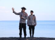 Peringati Hari Bhayangkara, Polres Lombok Barat Tanam Pohon dan Bersihkan Pantai Batas Senja