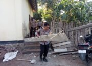 Jelang HUT Bhayangkara Ke-78: Polsek Manggelewa bersama Babinsa Ds Doromelo melaksanakan kegiatan Jum’at berkah dan bakti religi dengan membersihkan Musollah Al-Hijrah