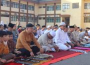Kapolres Bima Kota AKBP Yudha Pranata S.I.K., S.H. Laksanakan Sholat Idul Adha 1445 H/2024 M Bersama Masyarakat