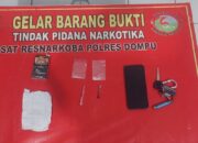 BERDASARKAN INFORMASI VIA TELEPON,TIM OPSNAL SAT NARKOBA POLRES DOMPU BERHASIL BEKUK DUA PRIA DI DUGA KAUSAI SHABU-SHABU