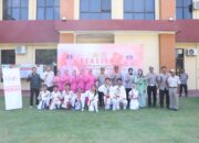 Kapolres Sumbawa Memberikan Beasiswa Dan Penghargaan Kepada Putra dan Putri Polri Berprestasi