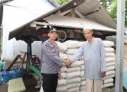 Kapolres Loteng Sumbang Puluhan Sak Semen Untuk Yayasan Pondok Pesantren Nurul Hidayah Juring.