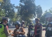12 Pelanggar Lalu Lintas Ditindak di Depan Kantor Perizinan Lombok Barat