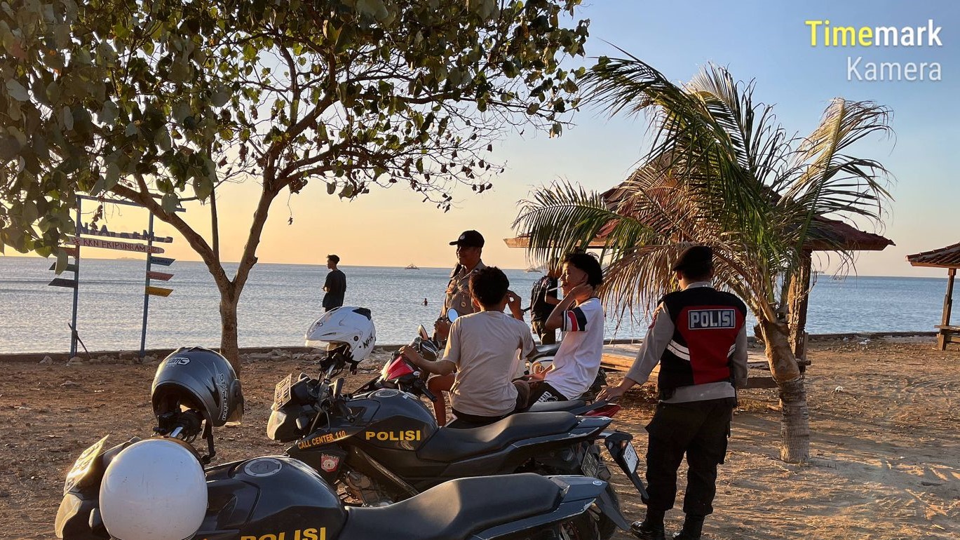 Patroli Ketat Polsek Sekotong Jaga Keamanan Objek Wisata Pantai Kemos