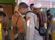Polisi Kawal PIN Polio di Batulayar, Balita Aman Terlindungi!