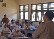 Cegah Kenakalan Remaja, Polres Lombok Barat Gelar Penyuluhan di SMPN 2 Batulayar