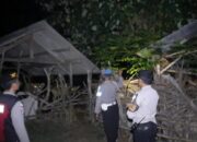 Patroli Polsek Sekotong Sasar Kandang Kumpul Warga dan Ronda Malam di Lombok Barat