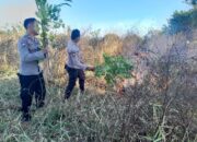 Polsek Empang Gerak Cepat Padamkan Titik Api Di Hutan Desa Gapit
