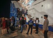 Polsek Kawasan Pelabuhan Laut Bima Melaksanakan Pengamanan Kapal KM. TILONGKABILA di Pelabuhan Bima