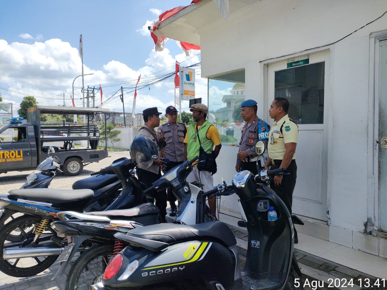 Patroli Intensif Polsek Gerung, Amankan Objek Vital Perbankan