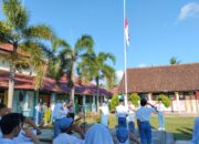 Upacara Bendera Bersama, Polsek Sekotong Edukasi Siswa tentang Bullying dan Rekrutmen Polri