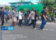 Polri Peduli Kedukaan, Polsek Plampang Bantu Pemakaman Warga