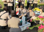 Rangkaian HUT Polwan ke-76 Diperingati Dengan Ziarah Makam Pahlawan