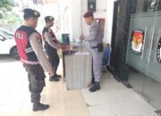 Pilkada Aman, Polres Lombok Barat Patroli dan Dialog di Kantor KPU