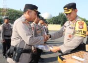 Berhasil Ungkap Sabu Sebanyak 7,34 Kg, Kapolres Loteng Berikan Penghargaan Kepada Personelnya.