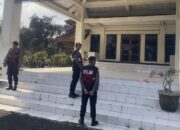 Cegah Kerusuhan: Polres Lombok Barat Lakukan Patroli di Kantor DPRD