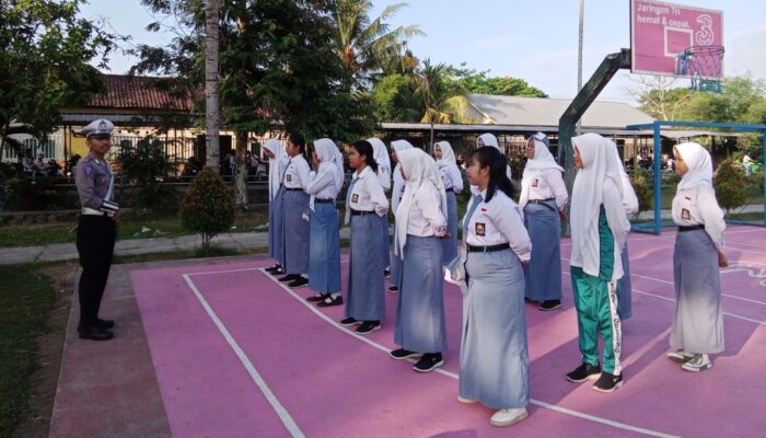 Pembinaan PKS di SMAN 1 Gerung: Langkah Polres Lombok Barat Ciptakan Generasi Disiplin
