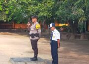 Hadir Sebagai Pembina Upacara, Bhabinkamtibmas Polsek Rhee Sampaikan Pesan Kamtibmas