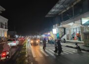 Jamaah Padati Masjid di Ramadan Pertama, Polisi Kawal Hingga Tuntas