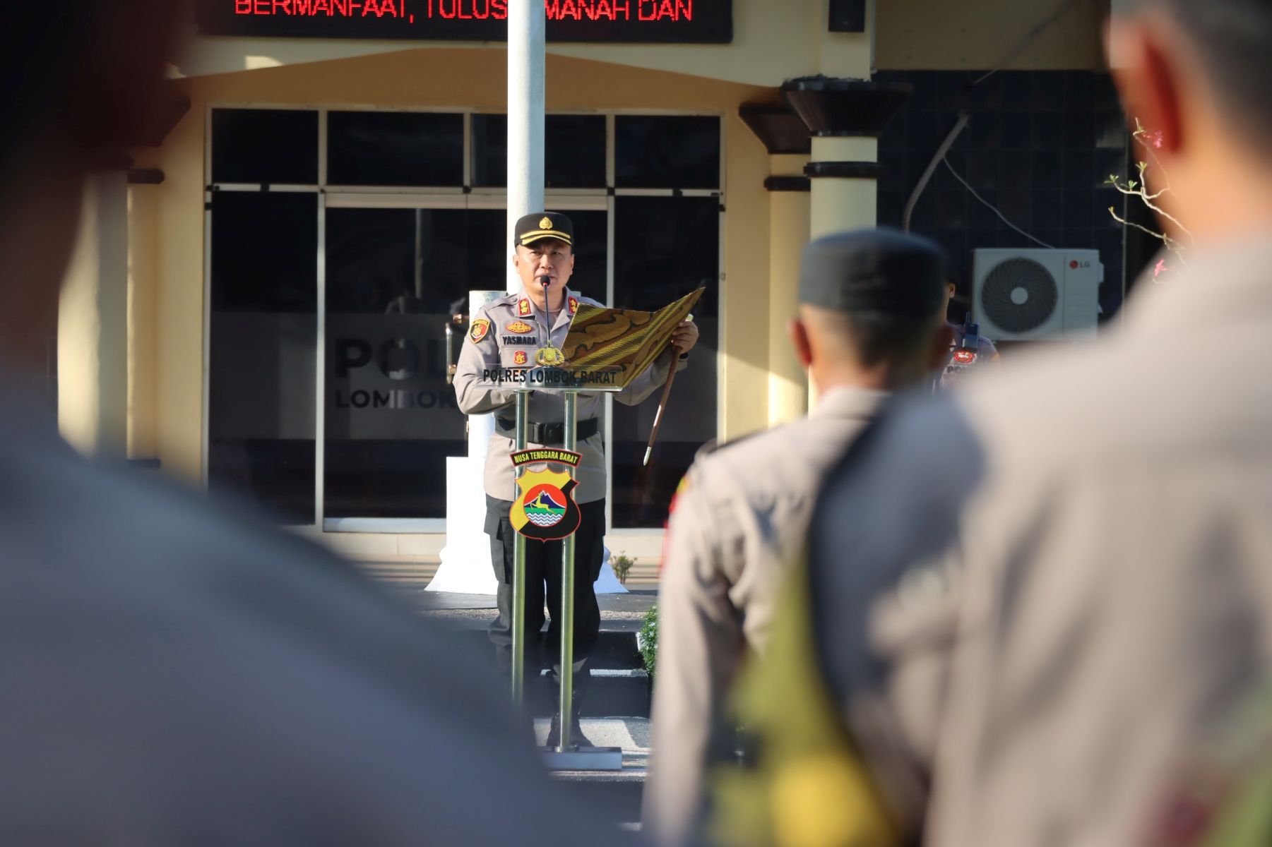 Upacara Harkitnas di Polres Lombok Barat, Teguhkan Nasionalisme dan Dedikasi
